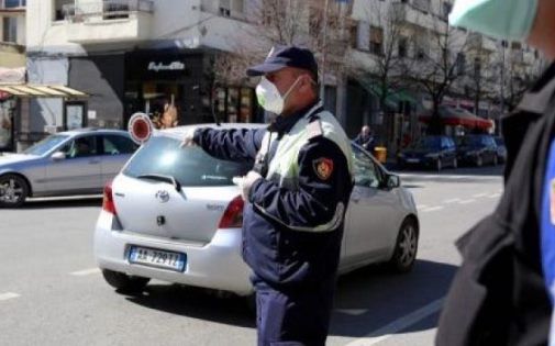 Java e fundit e zonave me ngjyra: Rihapet qarkullimi per makinat dhe plazhet